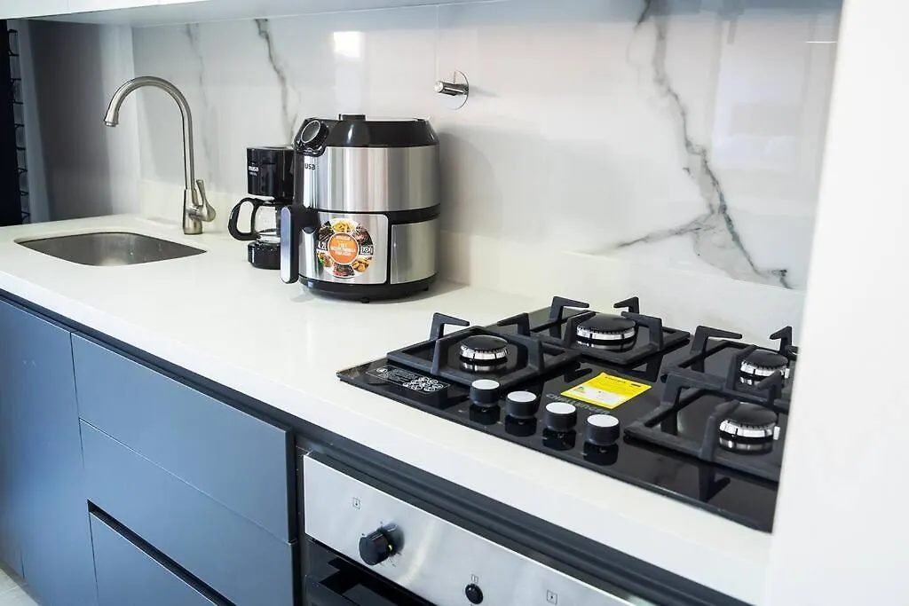 Apartamento Frente Al Cc Viva Envigado Colombia